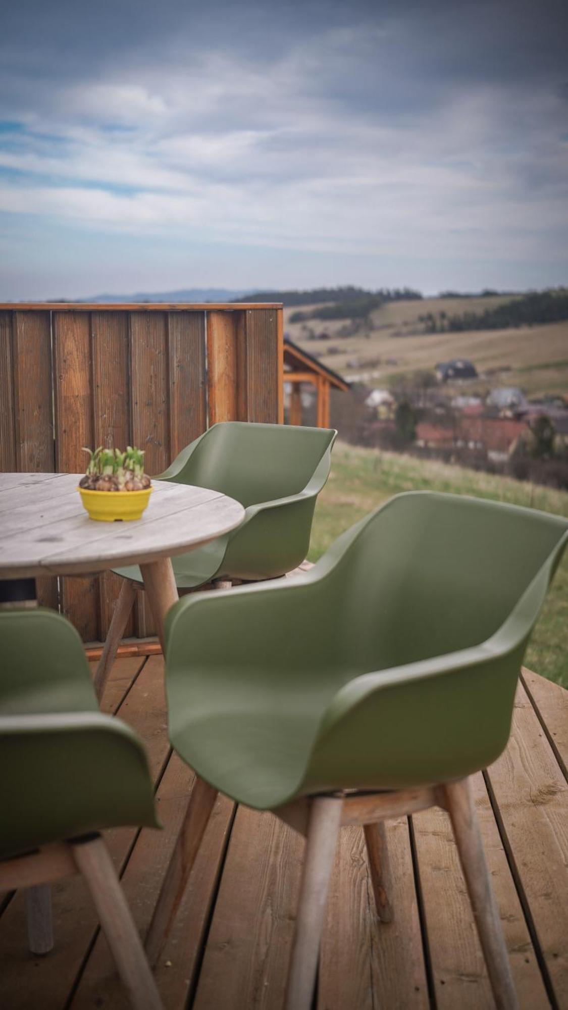 Houten Vakantiewoning "Reisnaarpolen" Royaal Ontbijt, Sauna En Hottub Czarna Góra Exterior foto